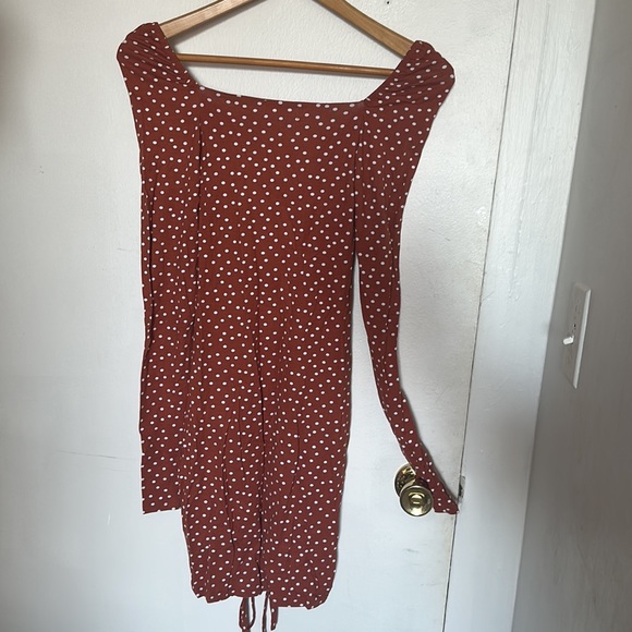 PrettyLitttle Thing Polka Dot Ruched Long Sleeve Bodycon Dress in the Size 2 - Picture 4 of 5